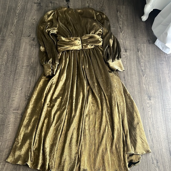 ✨Metallic Gold Maxi long sleeve formal  dress ✨ - Picture 6 of 7